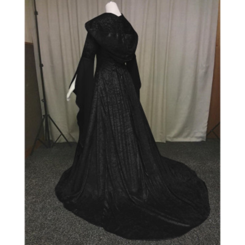 فستان زفاف بتصميم مستوحى من ال - مراجعة Wedding Dress وسعره