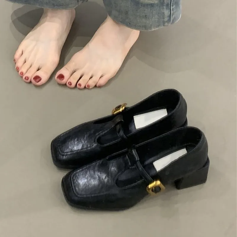 حذاء نسائي بتصميم ماري جين، مق - مراجعة Womens Heels وسعره